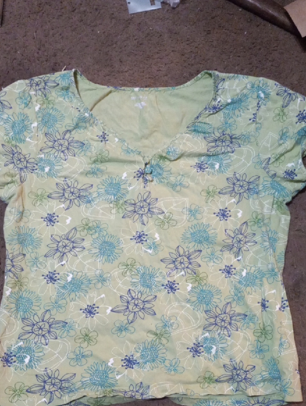 Kim Rogers Light Green Floral V-Neck Short Sleeve Top